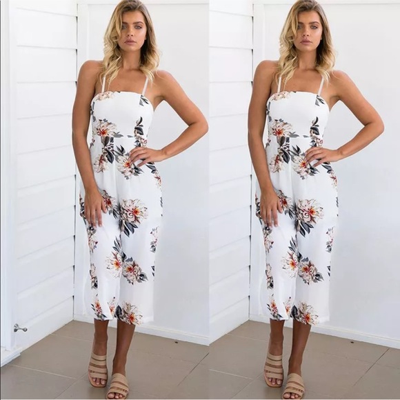 unbranded Pants - ⬇️💲🆕Ivory Floral Print Culottes Jumper  M